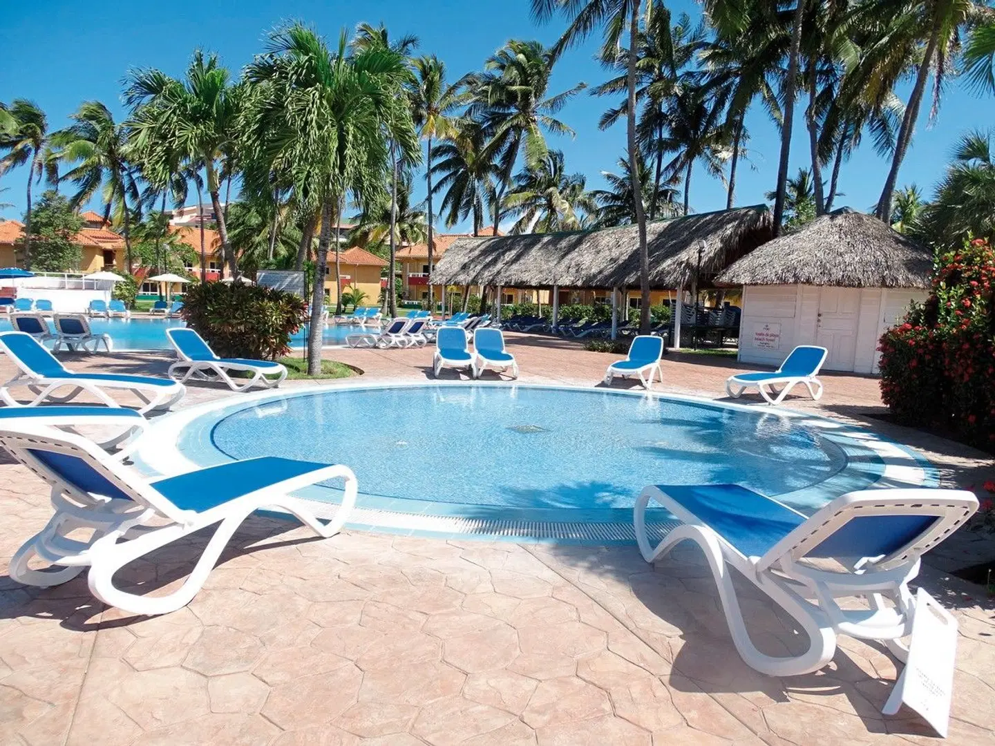 roc Arenas Doradas OUTDOOR_POOL