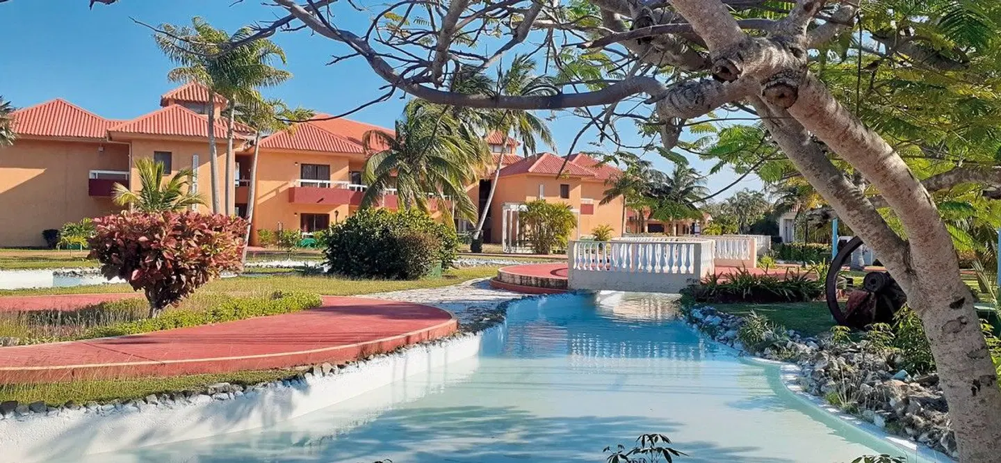 roc Arenas Doradas OUTDOOR_POOL
