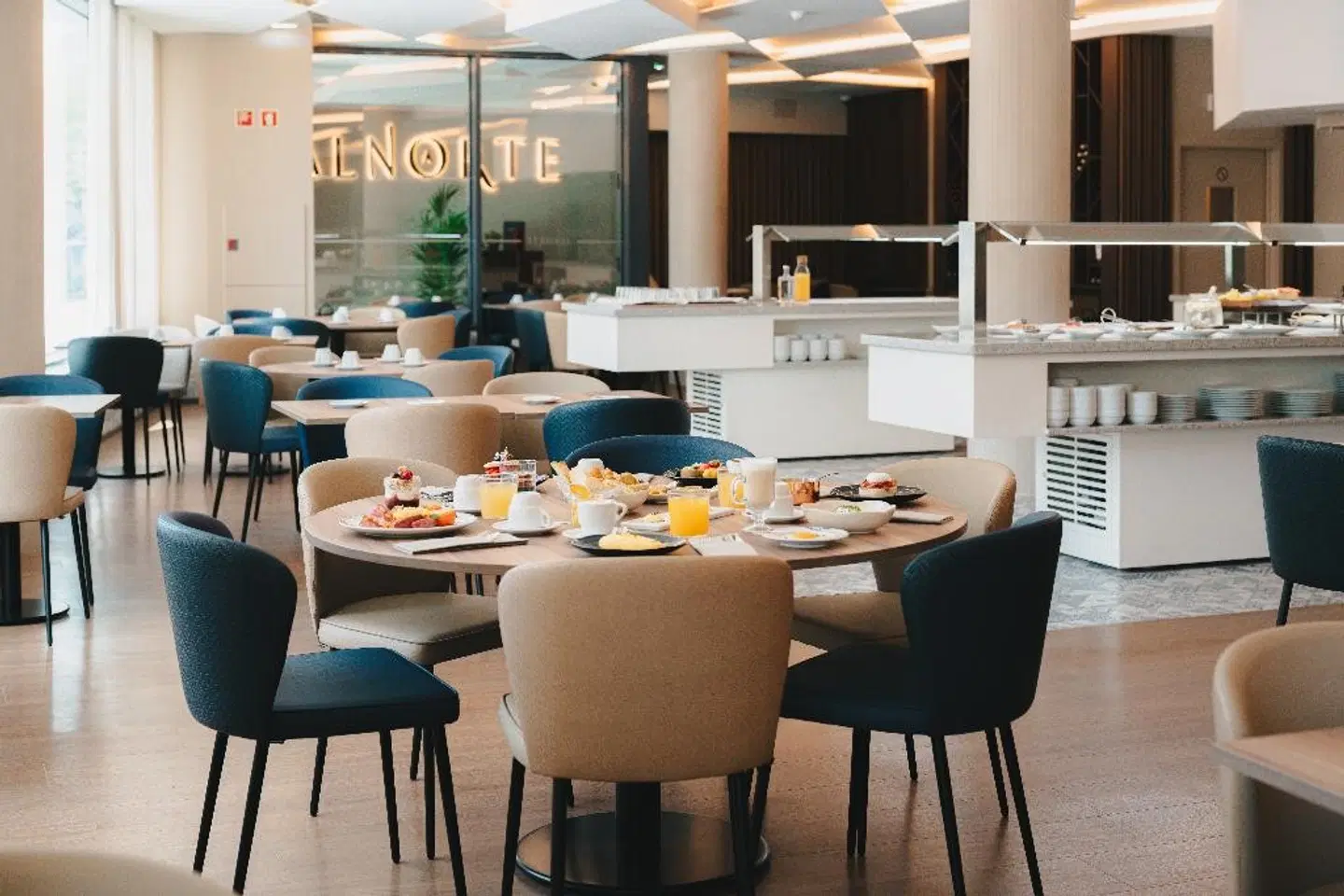 Jupiter Porto Hotel - Rooftop & Spa Restaurant