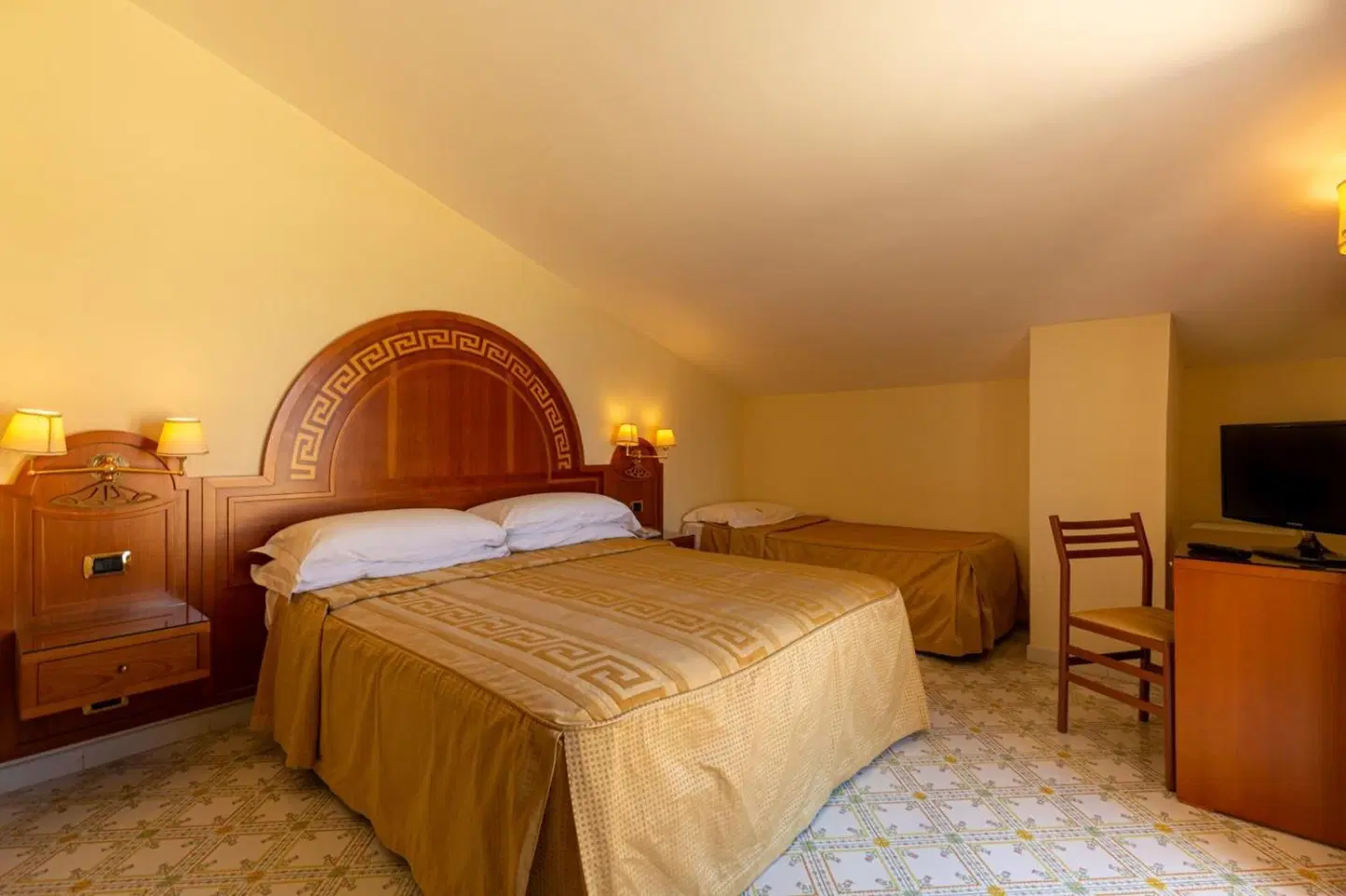 Isabella ROOM_EXAMPLE