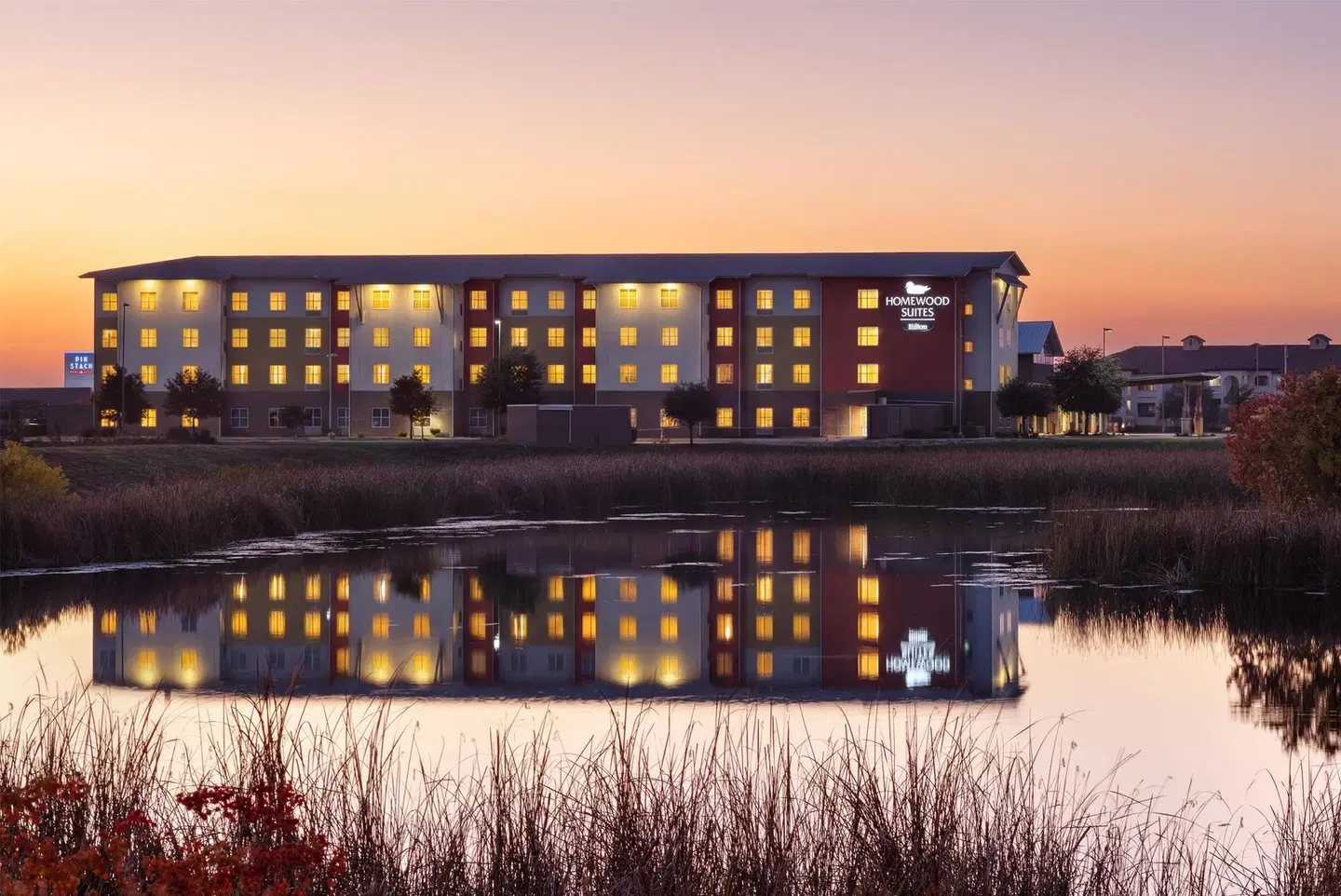 Homewood Suites by Hilton TechRidge Parmer @ I-35 EXTERIOR