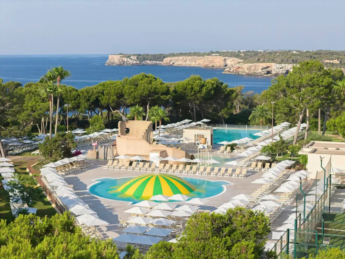 Iberostar Waves Club Cala Barca Strand