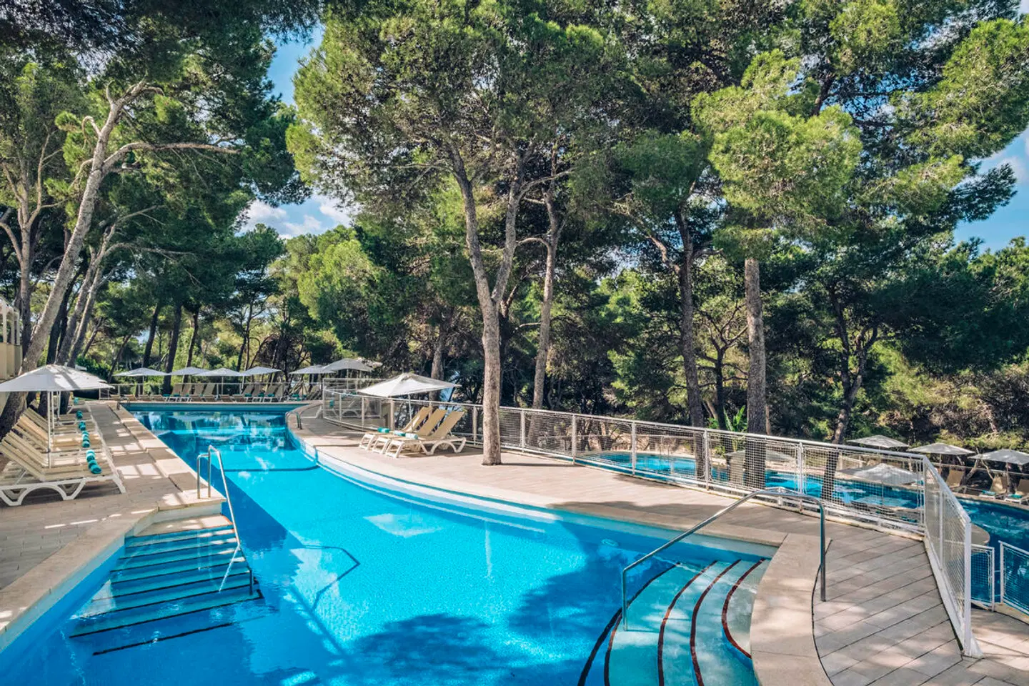 Iberostar Waves Club Cala Barca OUTDOOR_POOL