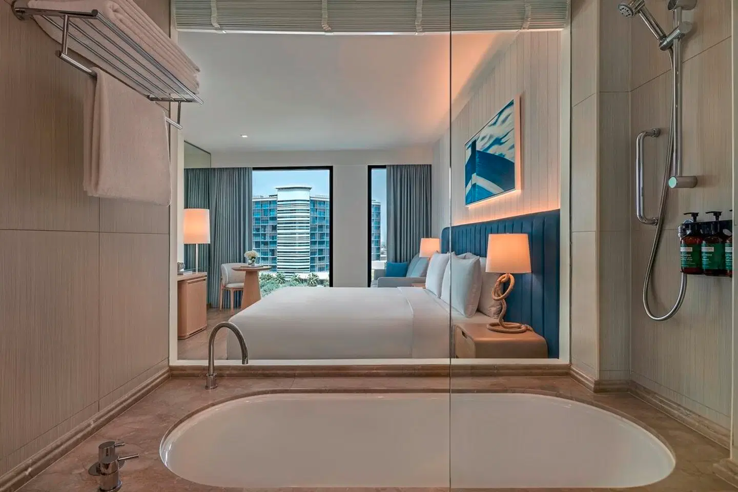 Crowne Plaza Abu Dhabi - Yas Island ROOM_EXAMPLE