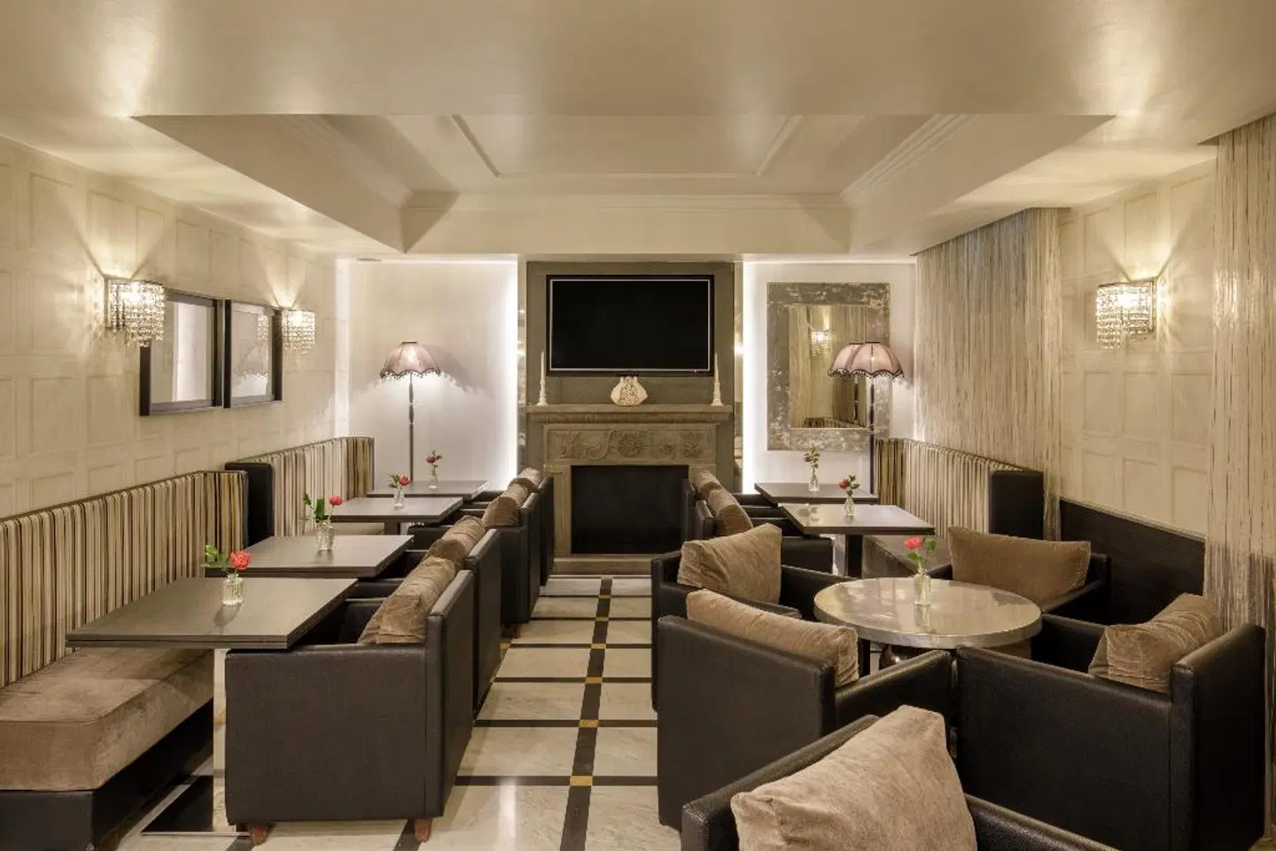 Royal Court LOUNGE_LOBBY