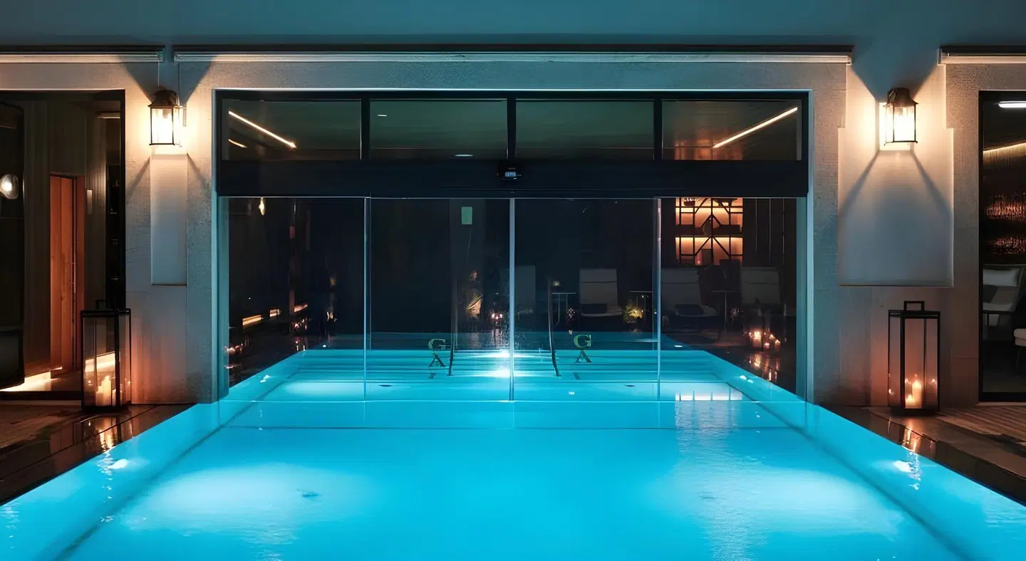GA Palace Hotel & Spa, XIXth-Century Villa Hallenbad
