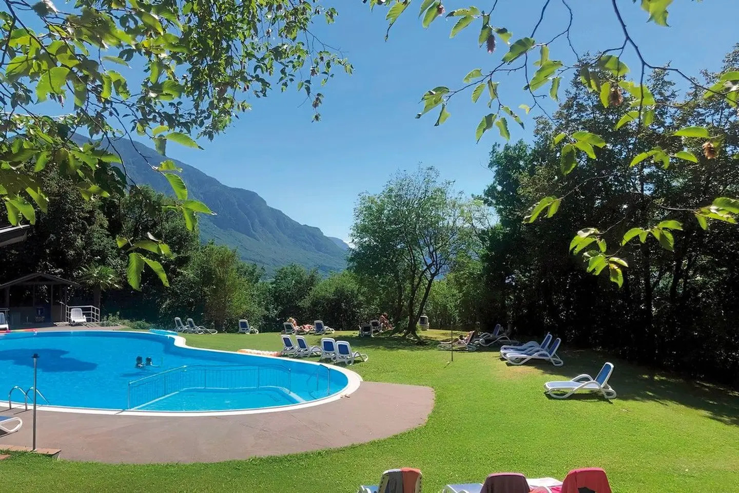 Tenz OUTDOOR_POOL