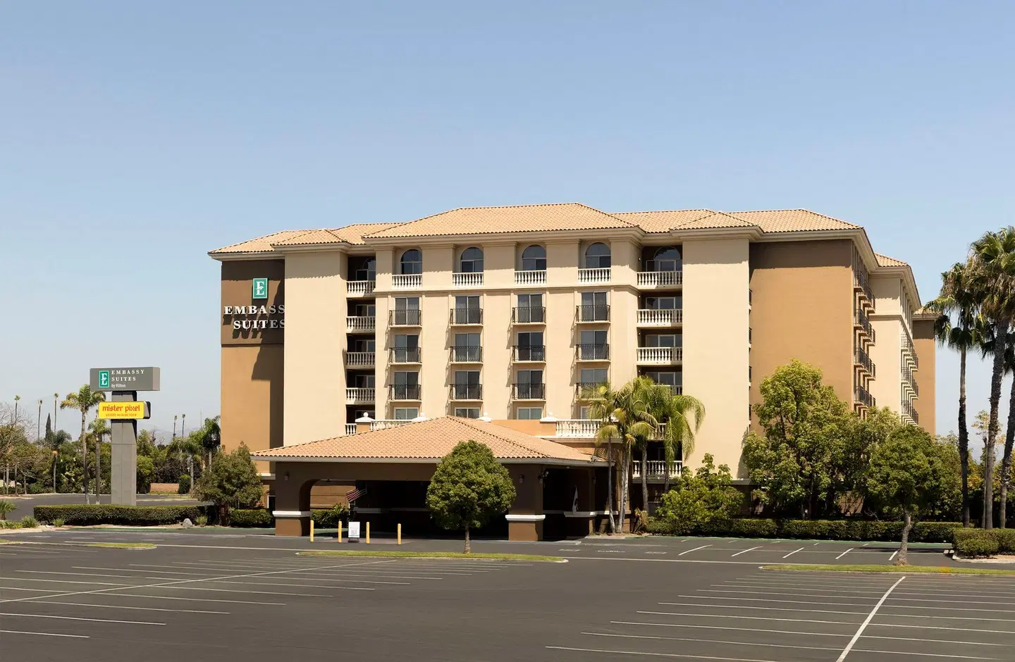 Embassy Suites by Hilton Anaheim - North EXTERIOR