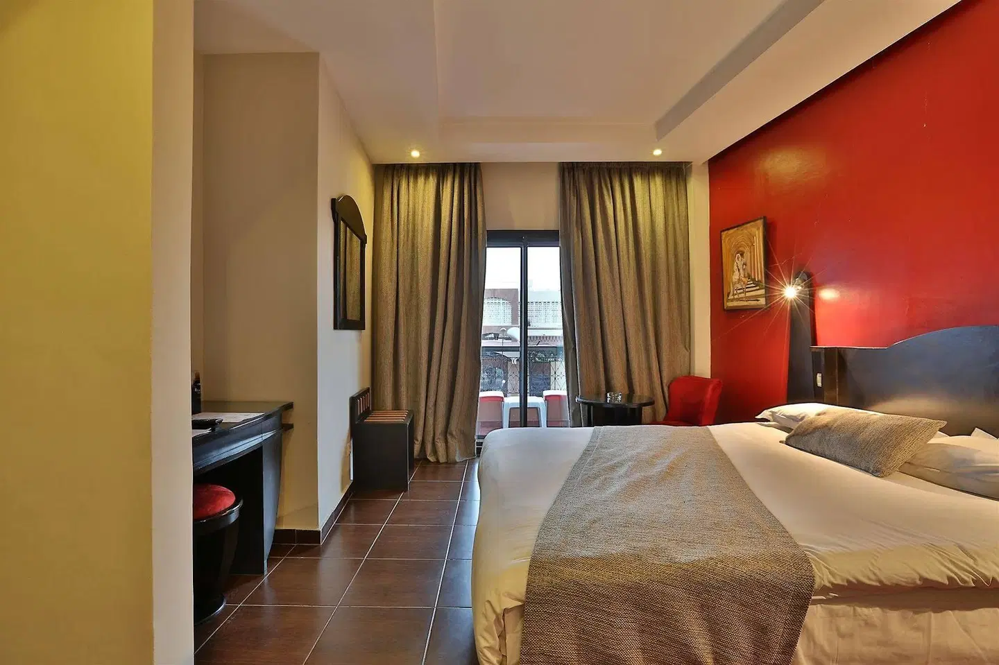 Grand Plaza Hotel ROOM_EXAMPLE
