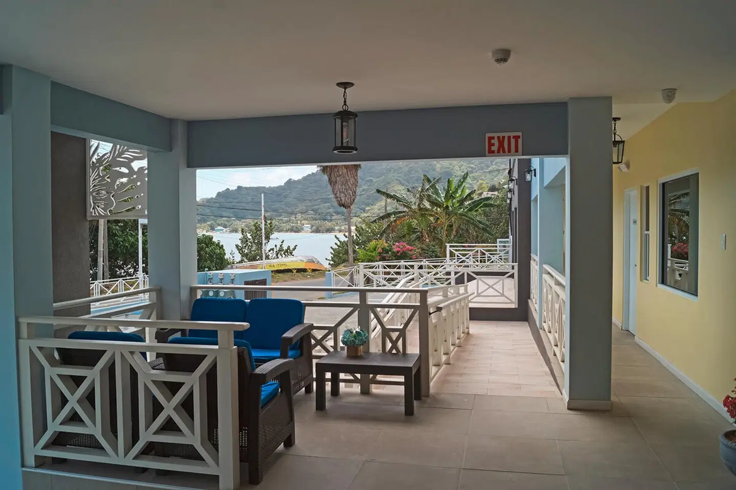 Manta Lodge and Dive Centre Terrasse