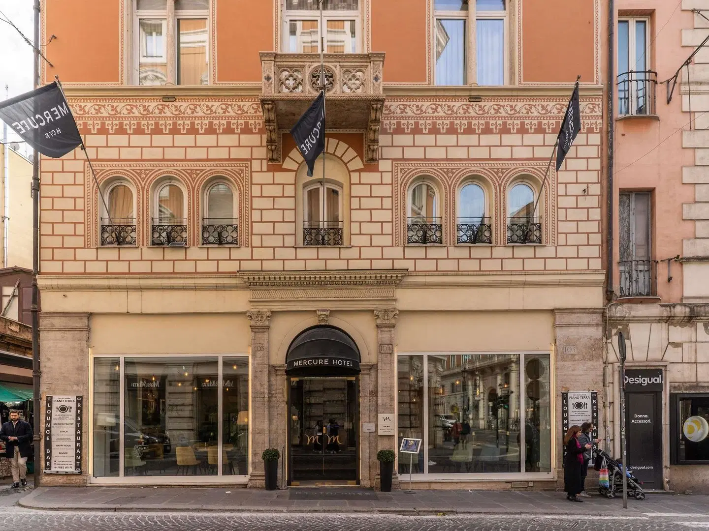 Mercure Roma Centro Termini EXTERIOR