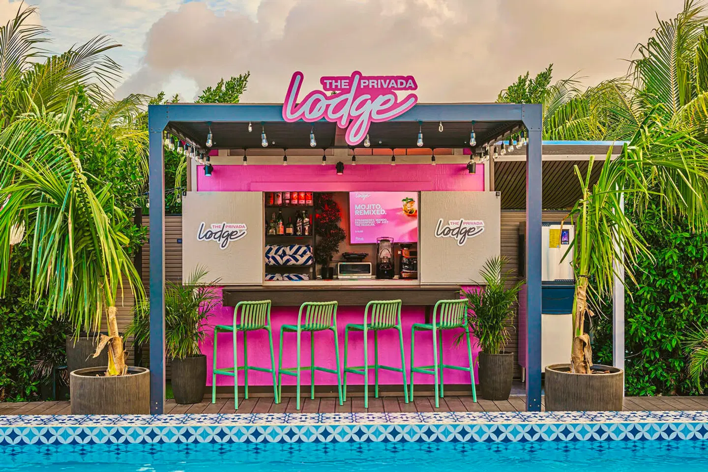 Privada Stays OUTDOOR_POOL