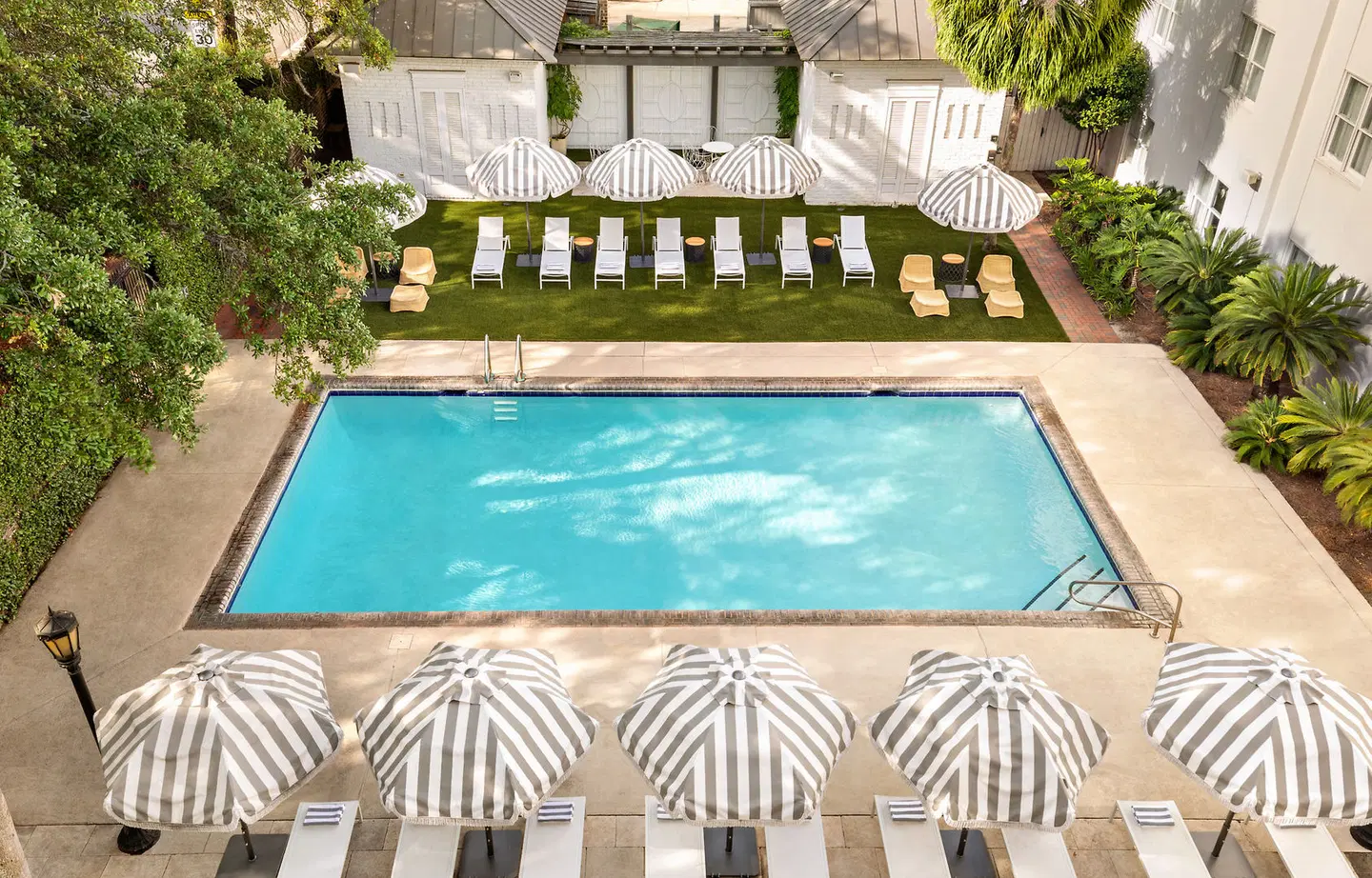 The Kimpton Brice Hallenbad
