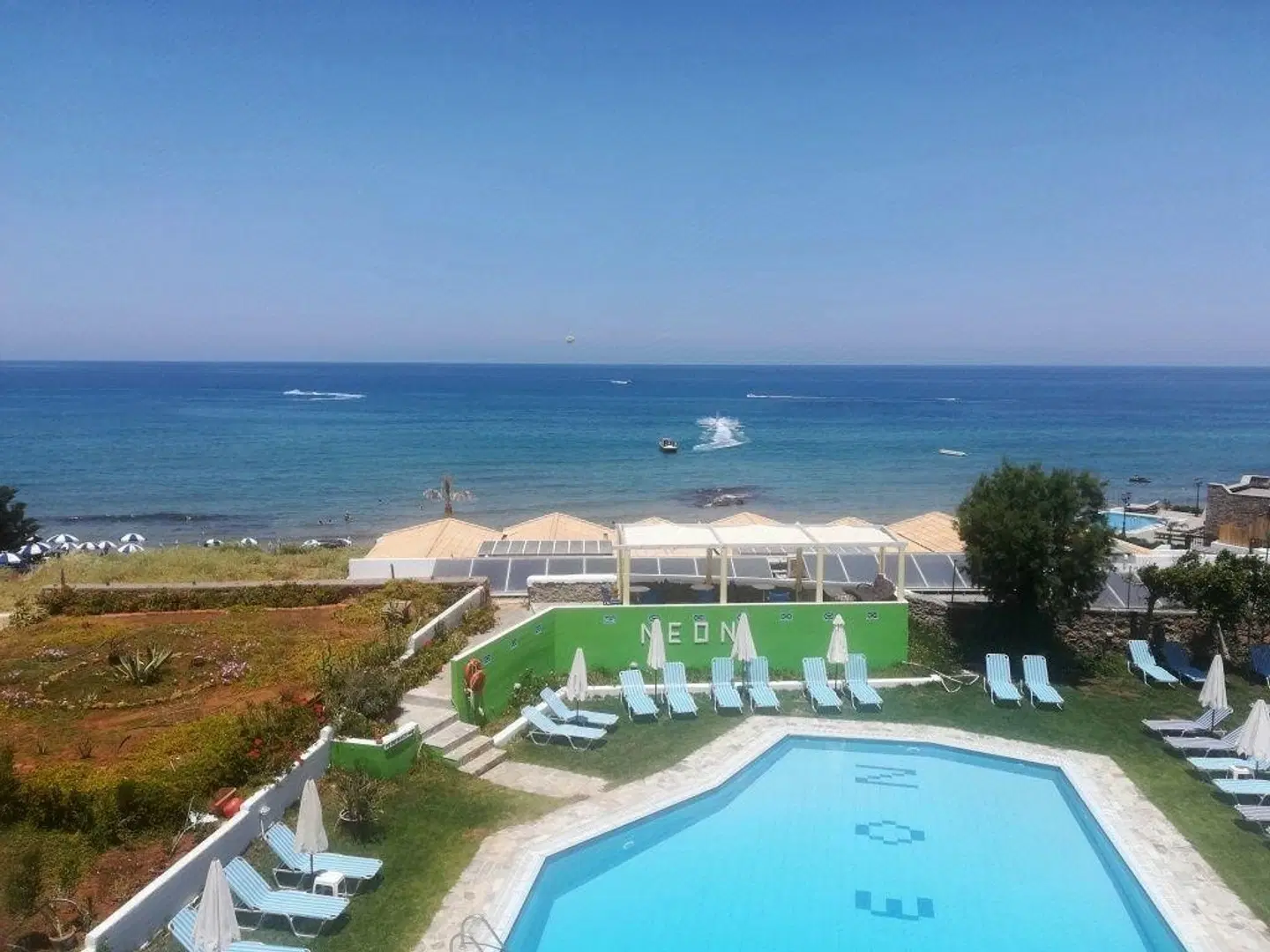 Neon Hotel OUTDOOR_POOL