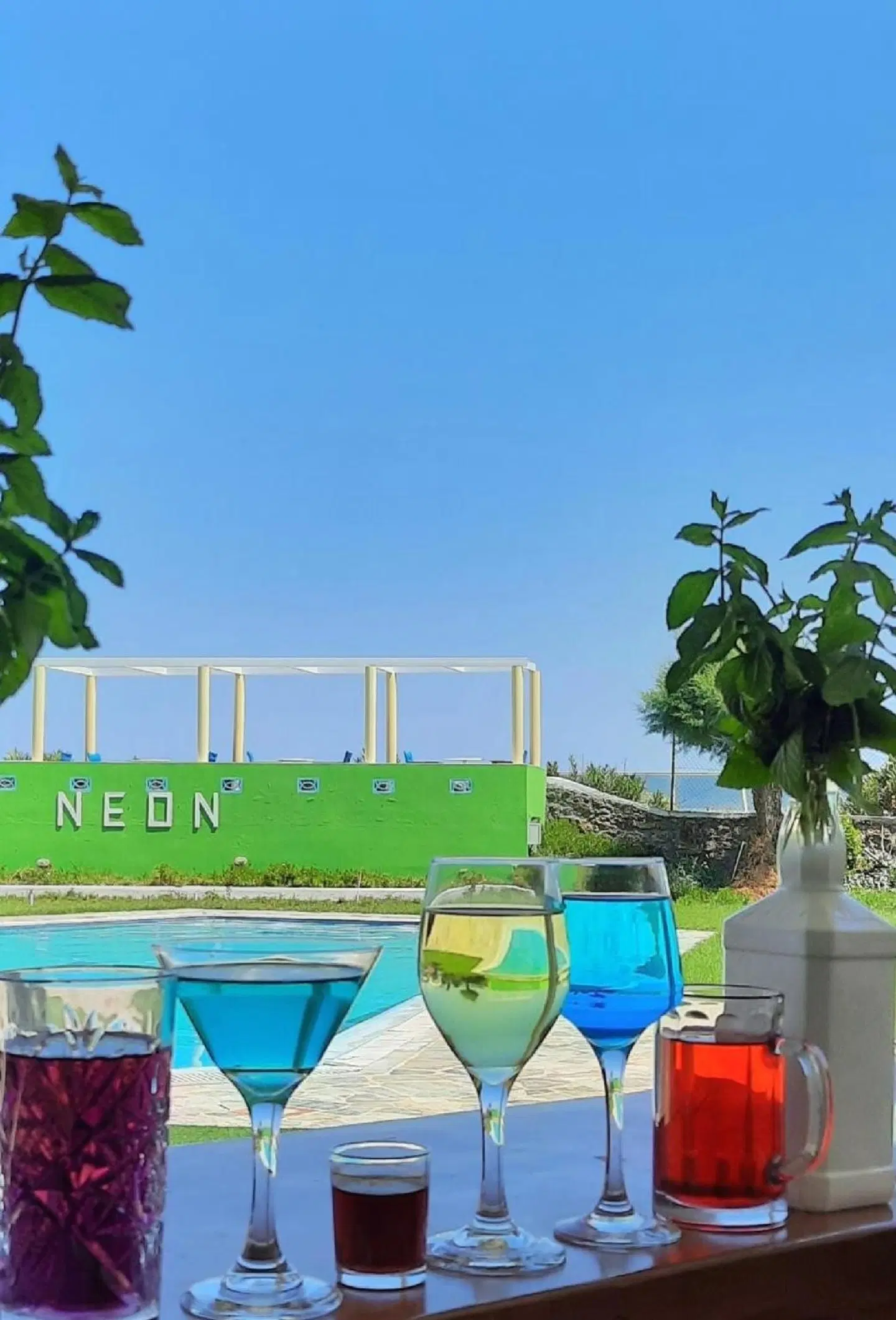 Neon Hotel Terrasse