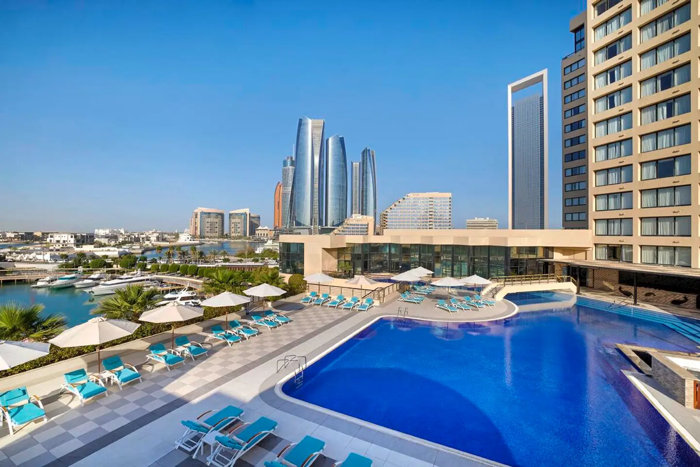 InterContinental Abu Dhabi OUTDOOR_POOL