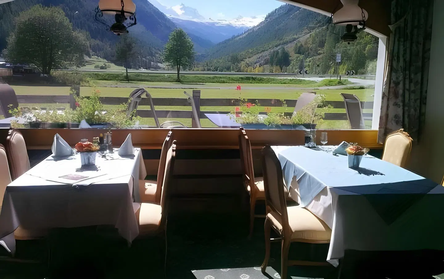 Walliserhof Terrasse