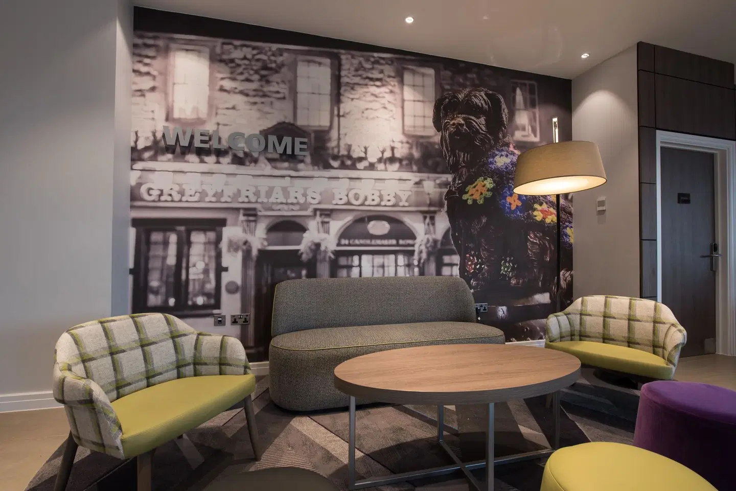 Hampton by Hilton Edinburgh West End Bar