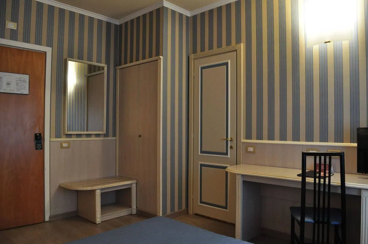 Garda ROOM_EXAMPLE