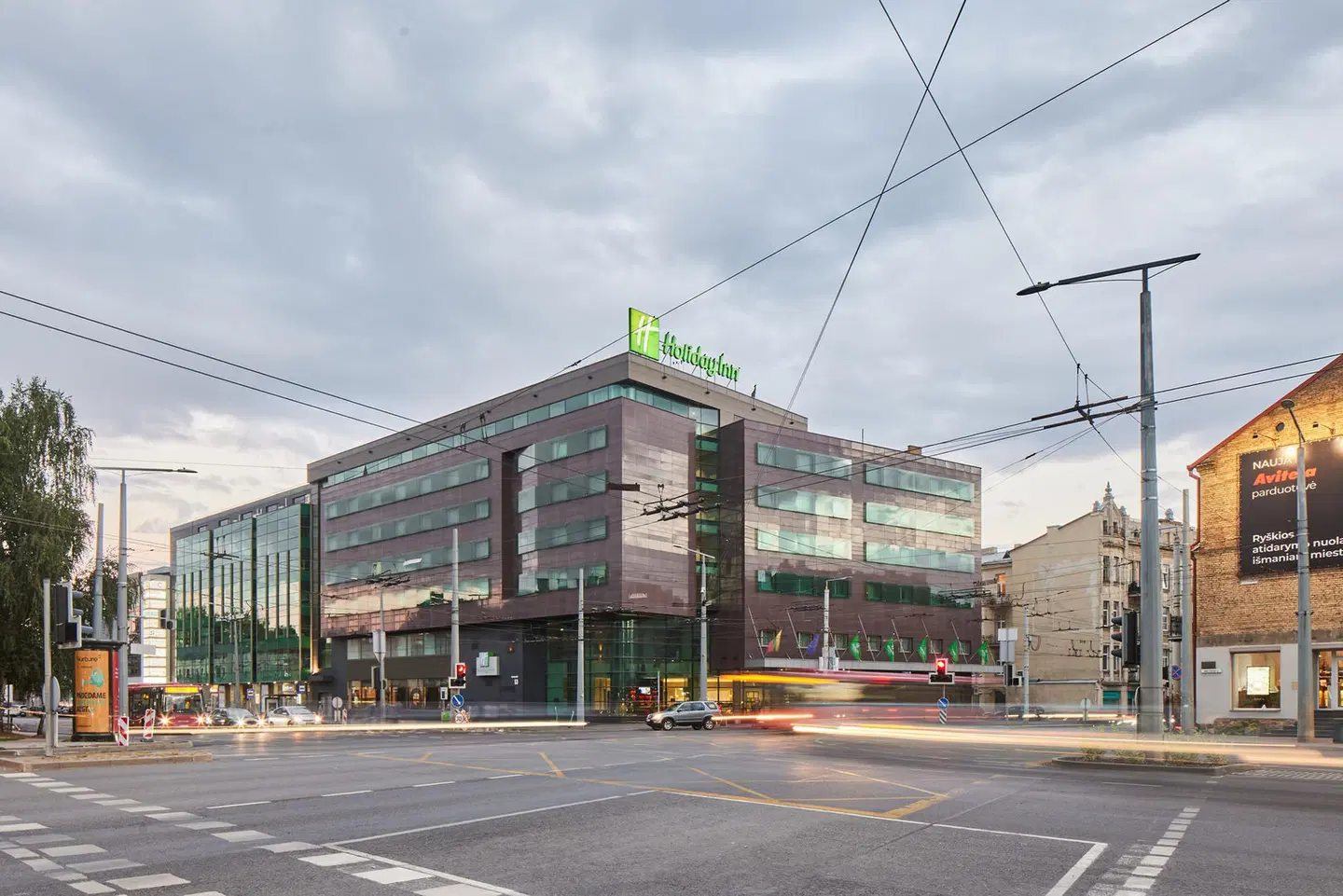Holiday Inn Vilnius EXTERIOR