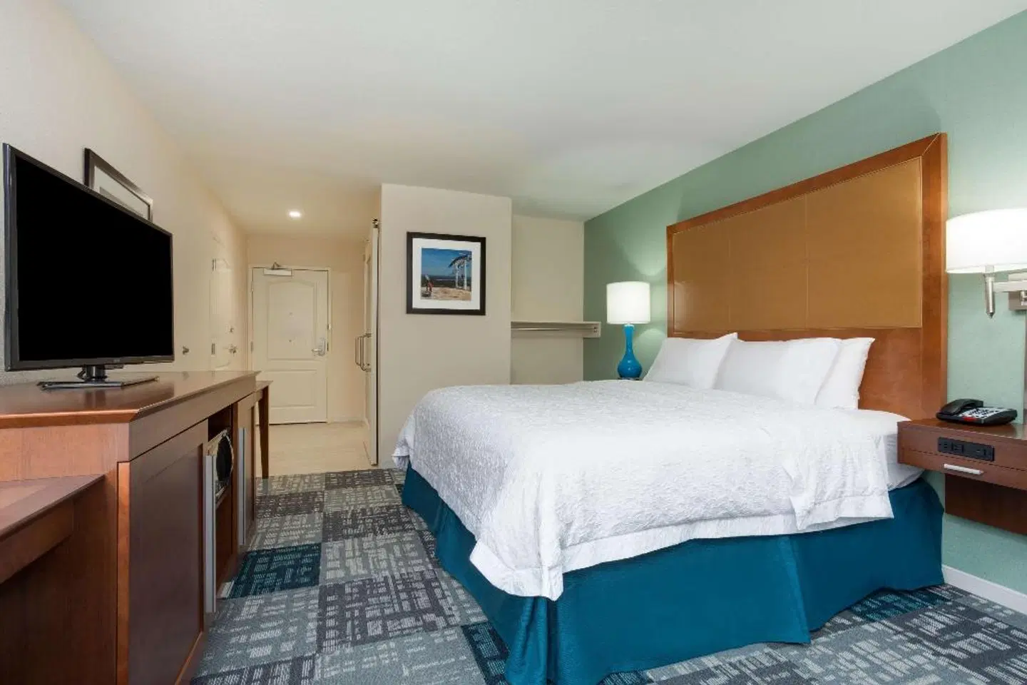 Hampton Inn Norcross ROOM_EXAMPLE