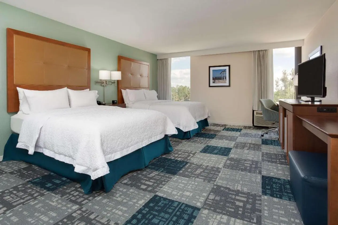 Hampton Inn Norcross ROOM_EXAMPLE