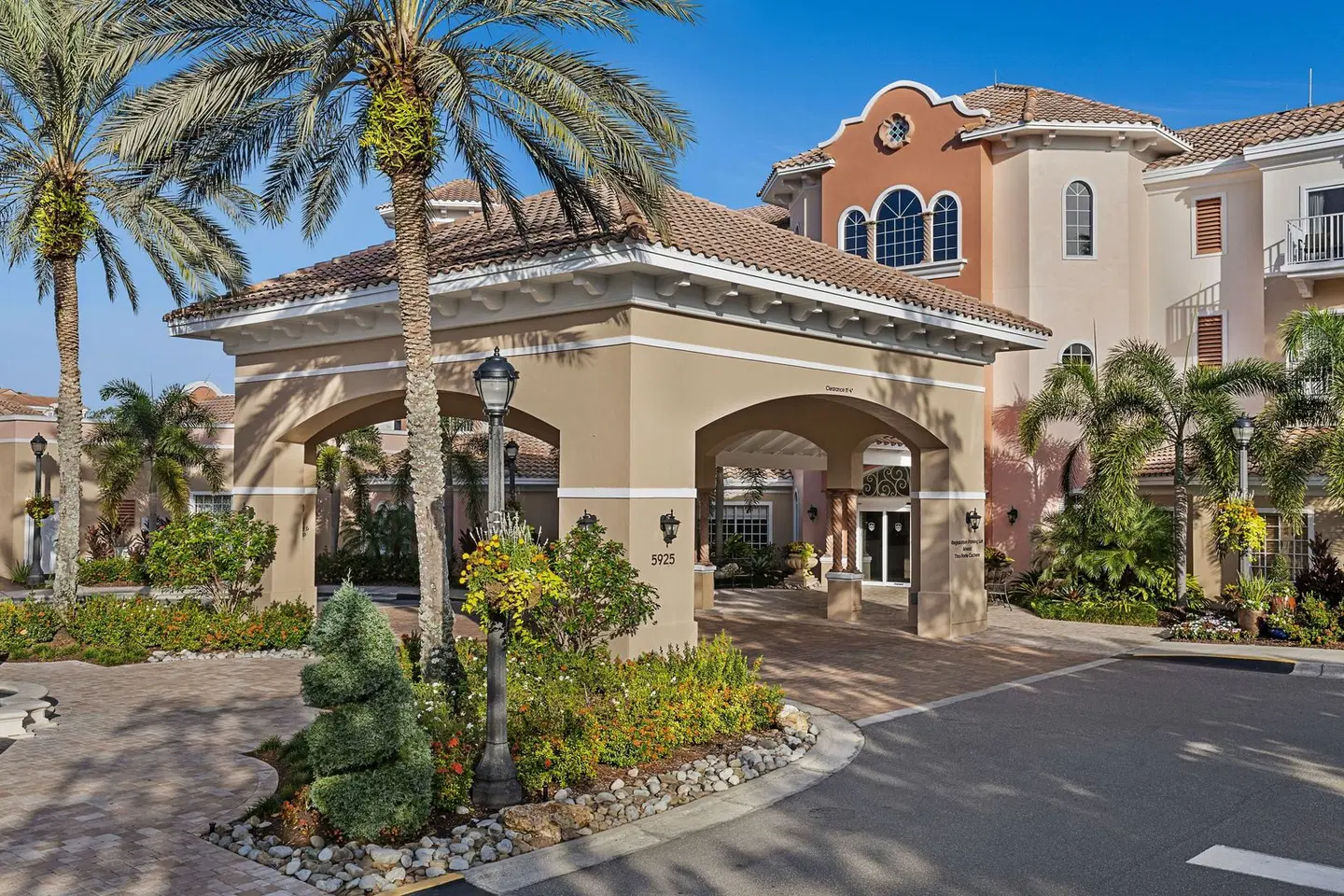 Marriott's Grande Vista EXTERIOR