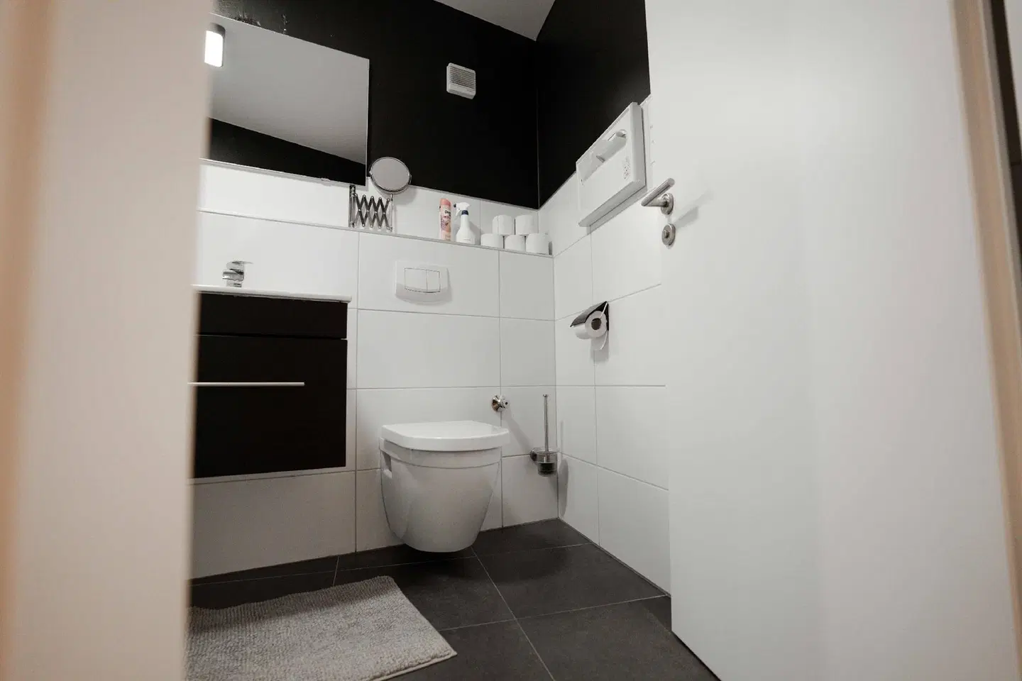 BLK Hostel Badezimmer