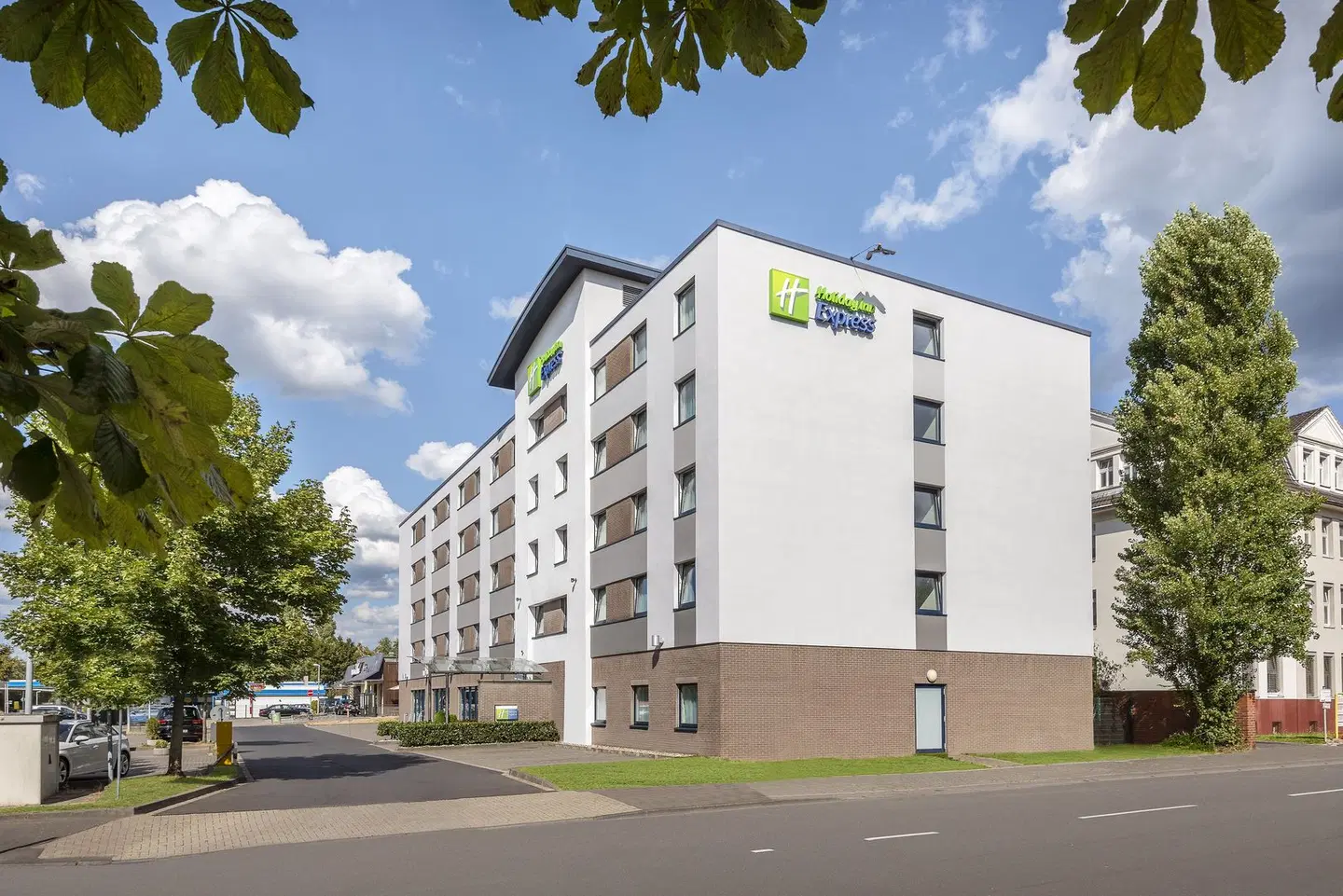 Holiday Inn Express Köln-Mülheim EXTERIOR