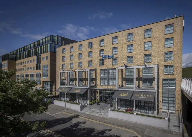Hilton Dublin EXTERIOR