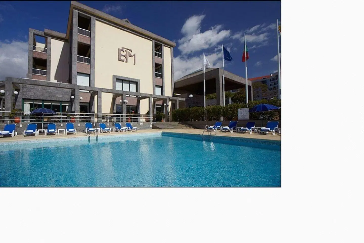 Escola OUTDOOR_POOL
