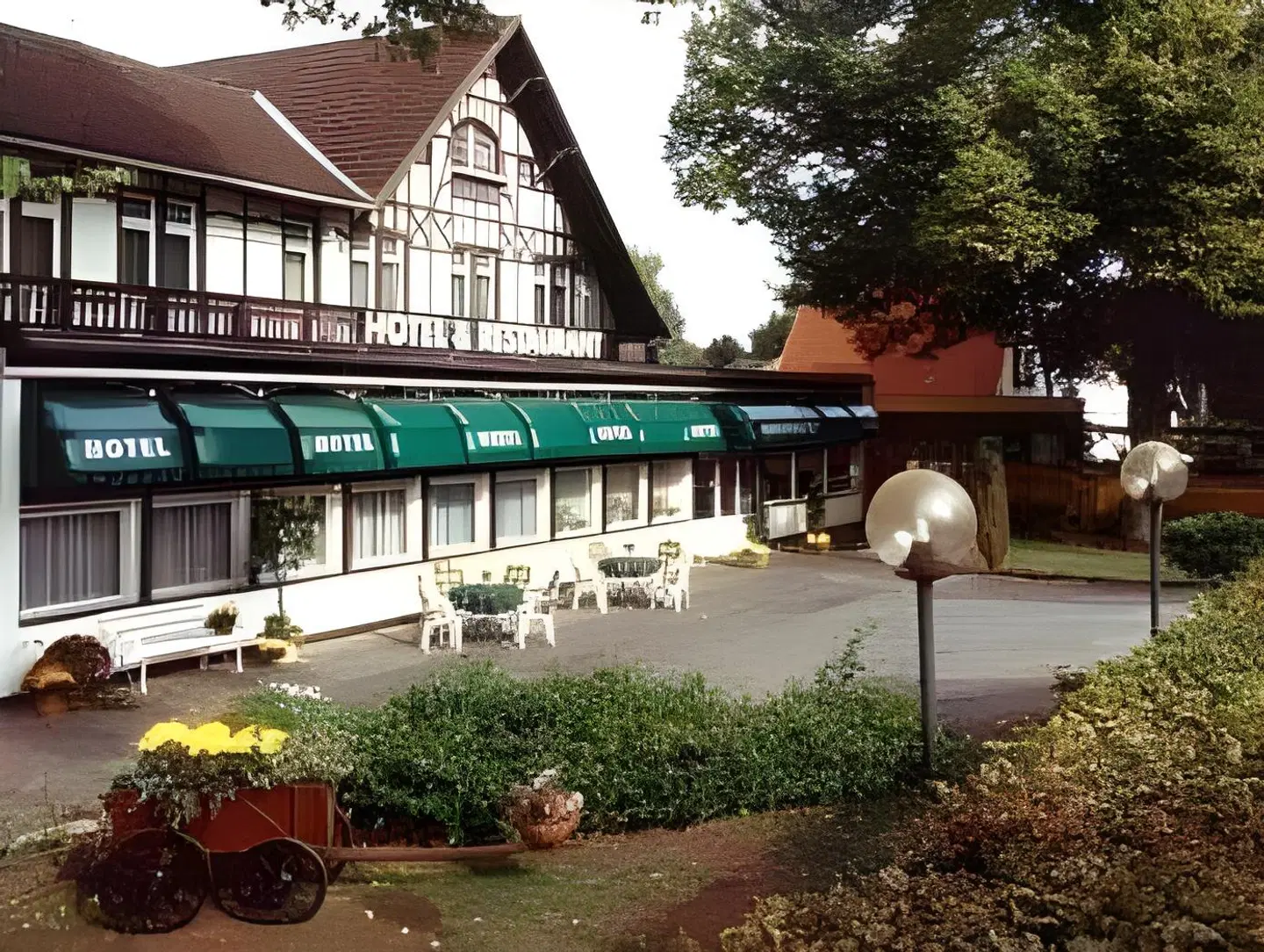 Schweizerhaus EXTERIOR