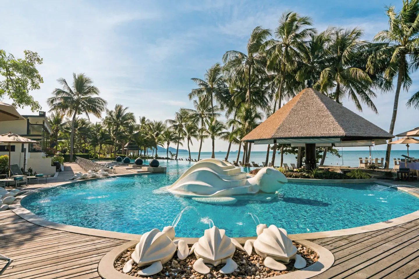 KC Grande Resort & Spa OUTDOOR_POOL