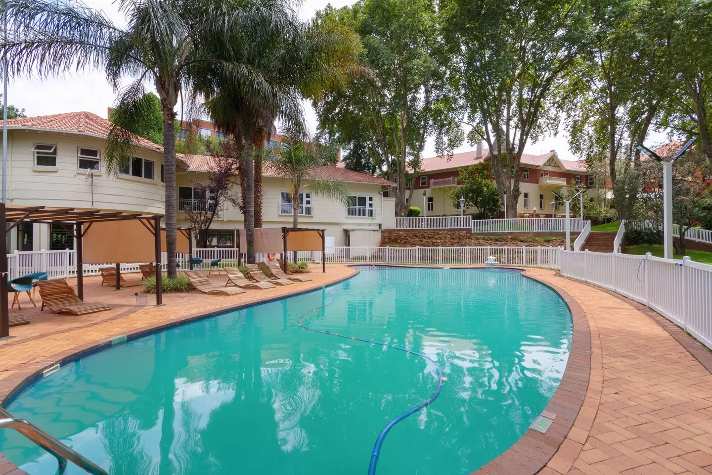 Holiday Inn Johannesburg Sunnyside Park by IHG OUTDOOR_POOL