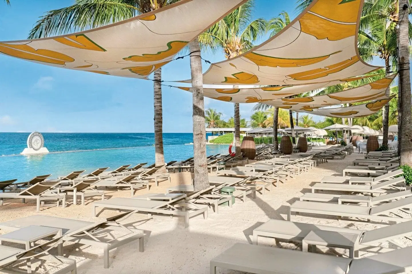 Papagayo Beach Hotel Strand
