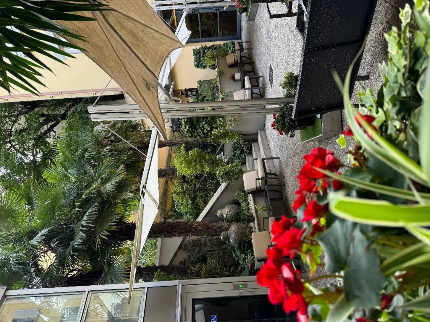 TownHouse 33 Boutique Hotel Terrasse