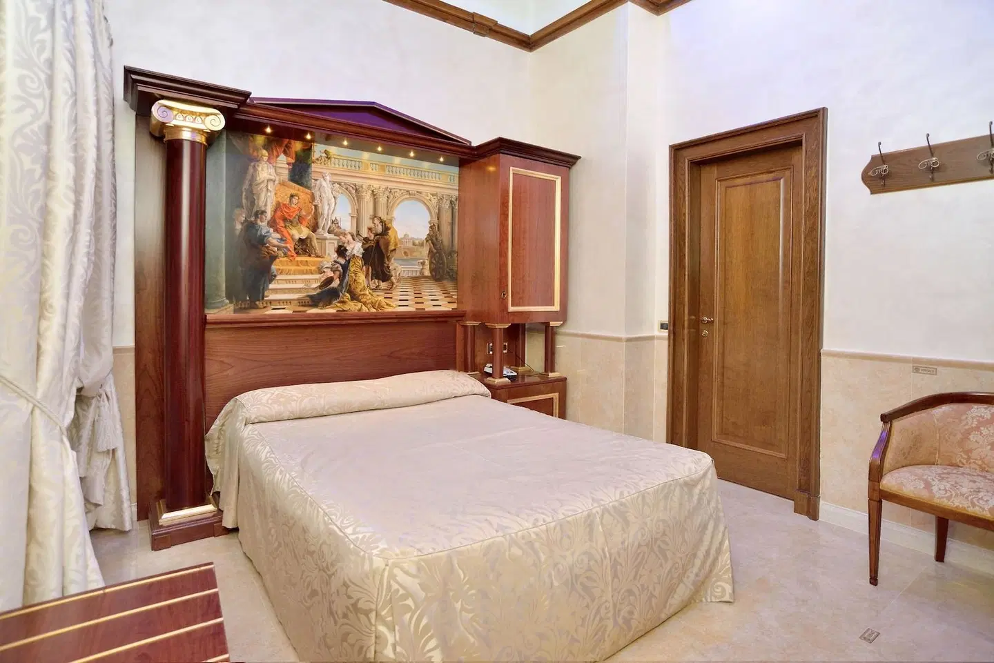 Hotel Pantheon ROOM_EXAMPLE