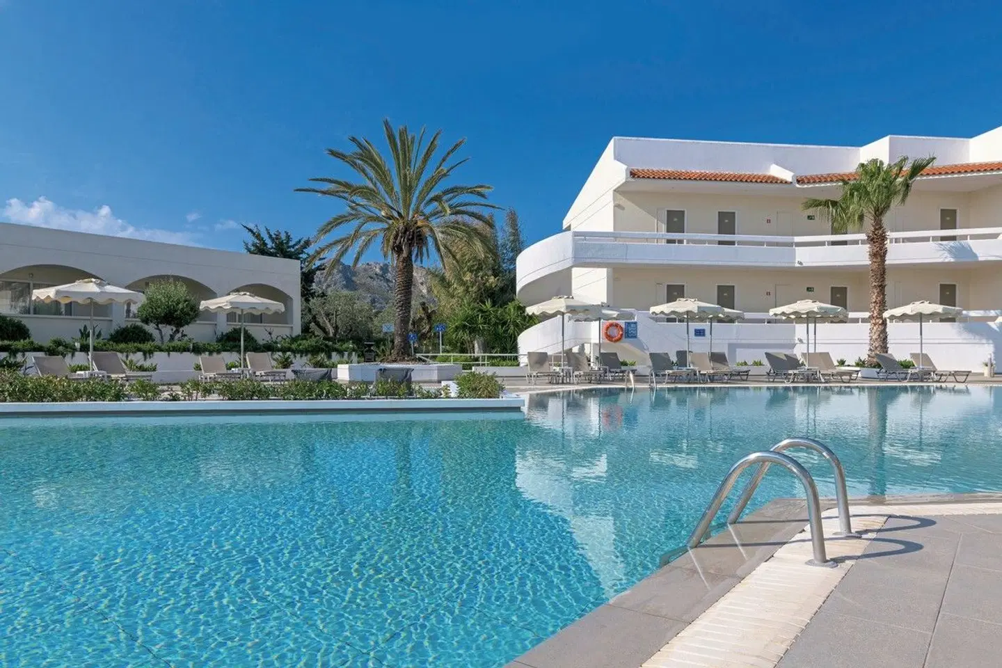 Niriides OUTDOOR_POOL