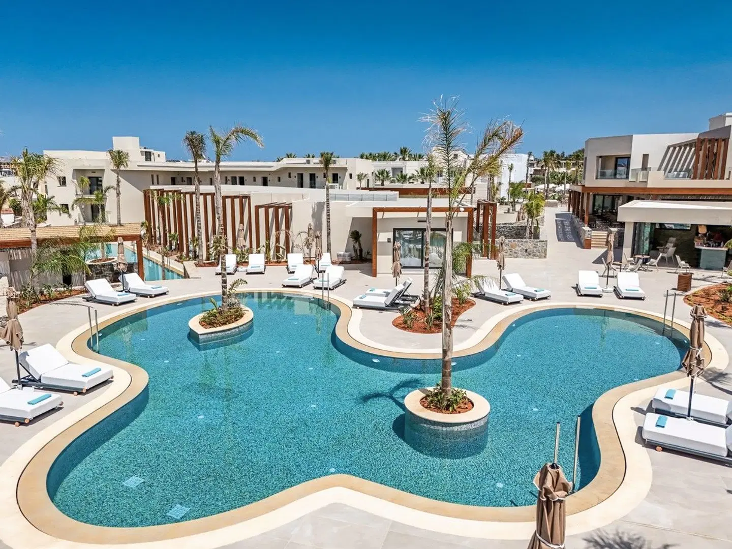 Noble Hotel OUTDOOR_POOL