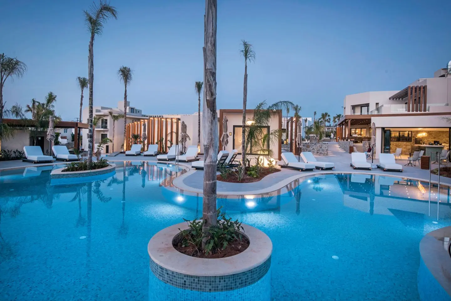 Noble Hotel OUTDOOR_POOL