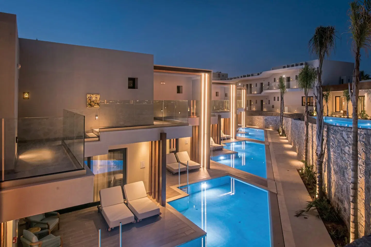 Noble Hotel OUTDOOR_POOL