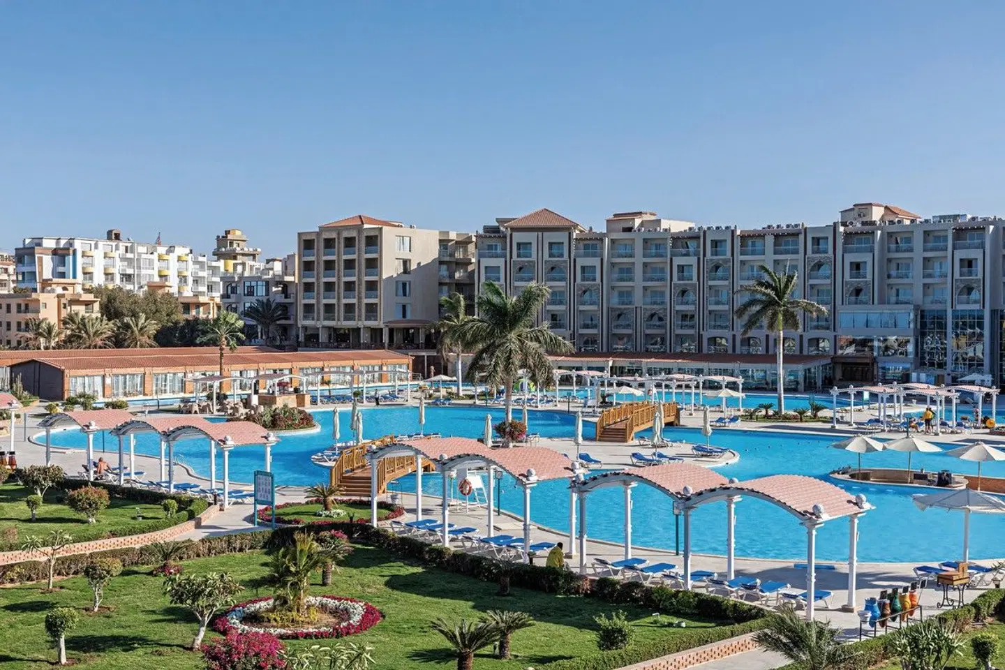 SUNRISE Solara Aqua Park Resort OUTDOOR_POOL
