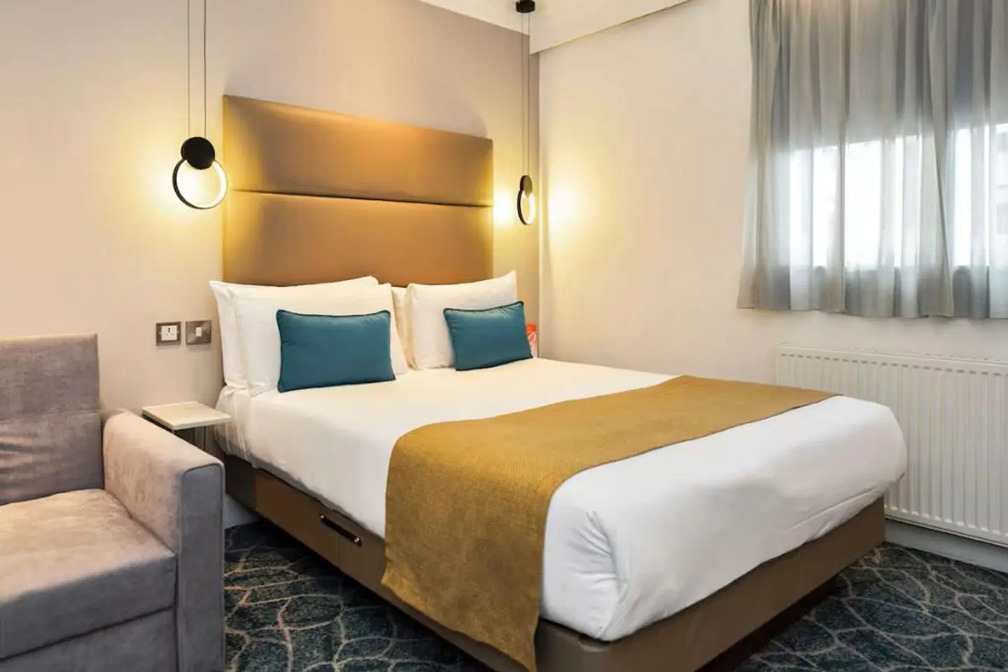 The Queen's Park Hotel ROOM_EXAMPLE