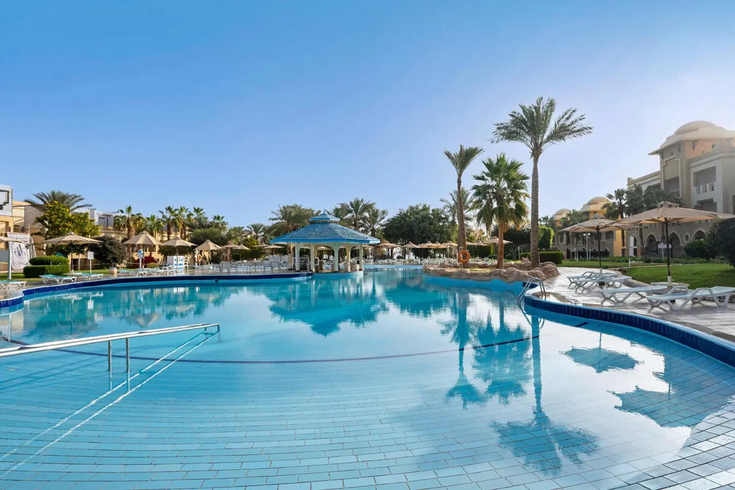 Serenity Alpha Beach OUTDOOR_POOL