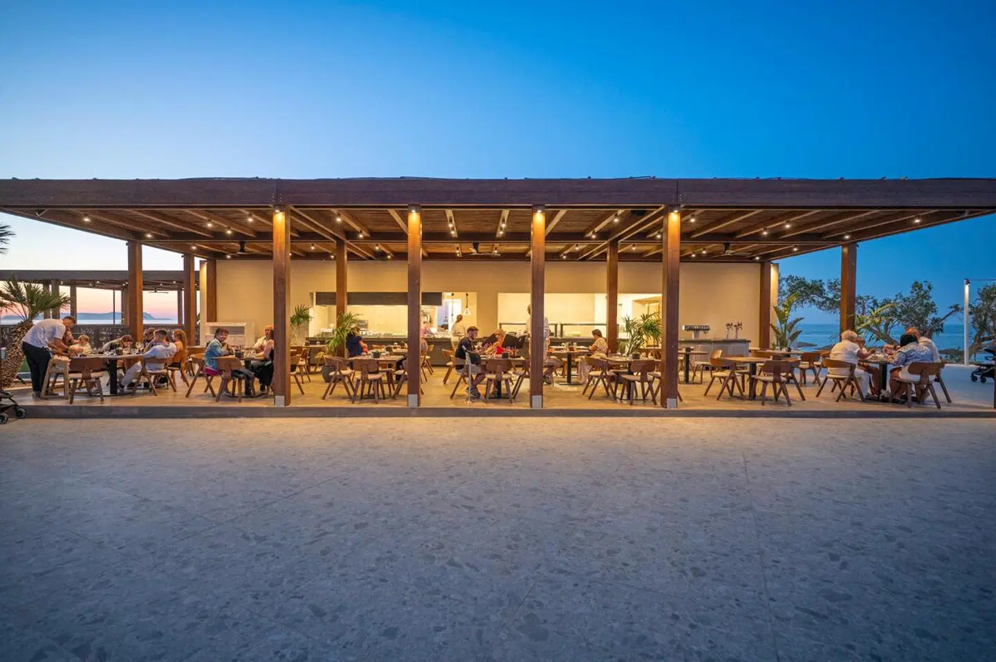 OYA Beach Resort EXTERIOR