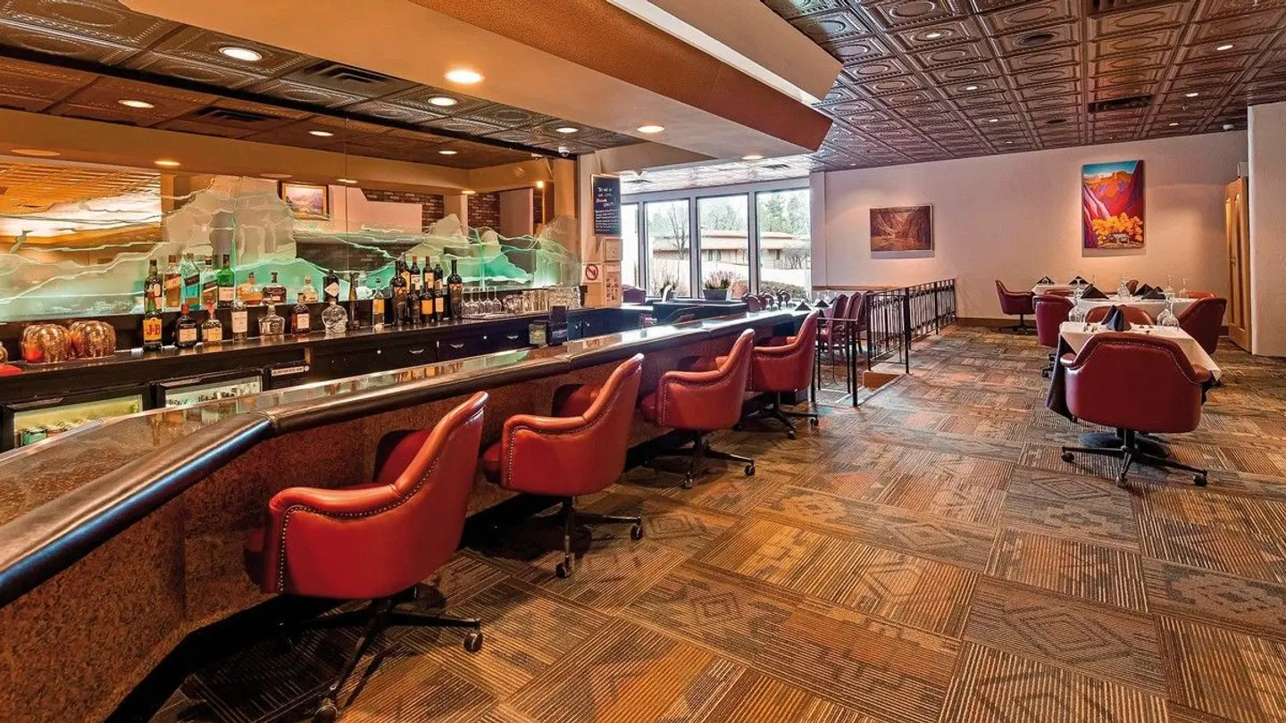 Holiday Inn Squire Resort at the Grand Canyon Bar