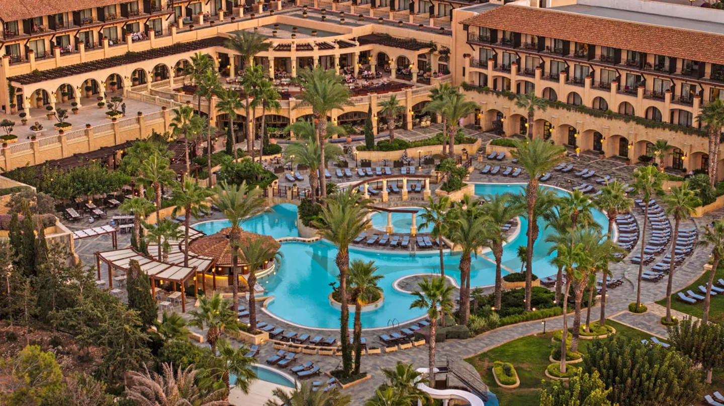 Elysium EXTERIOR