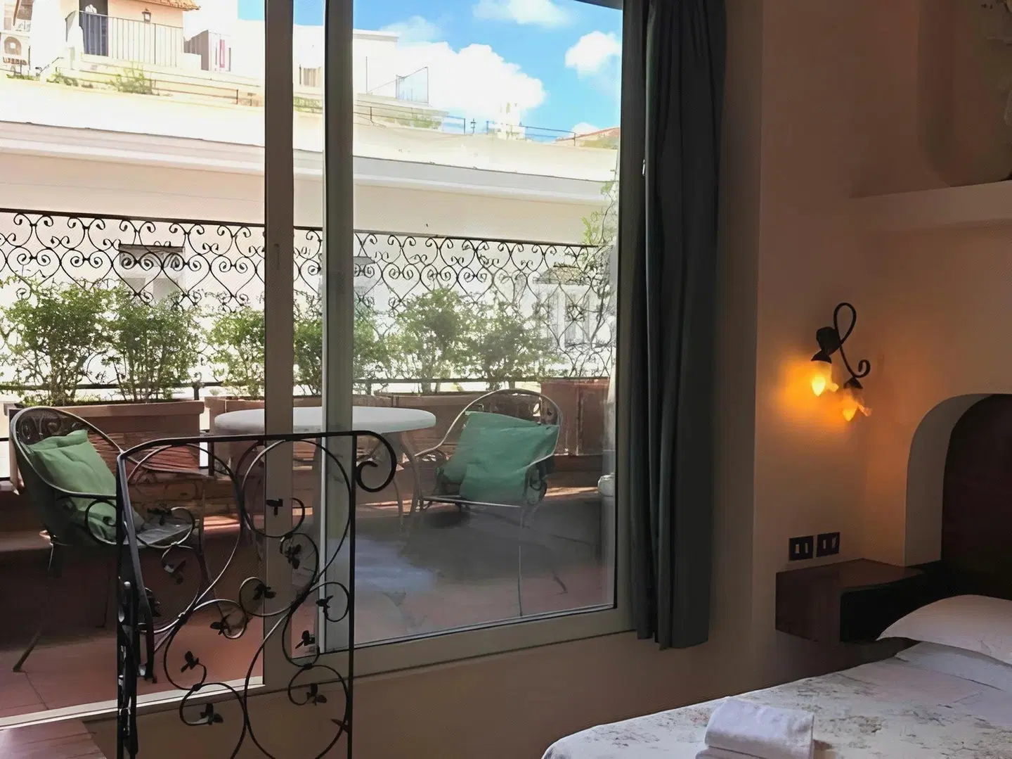 Okapi Rooms ROOM_EXAMPLE
