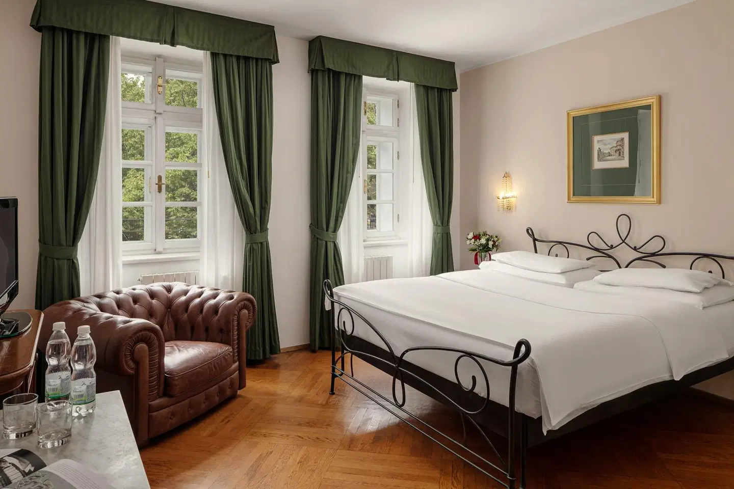 Roma ROOM_EXAMPLE