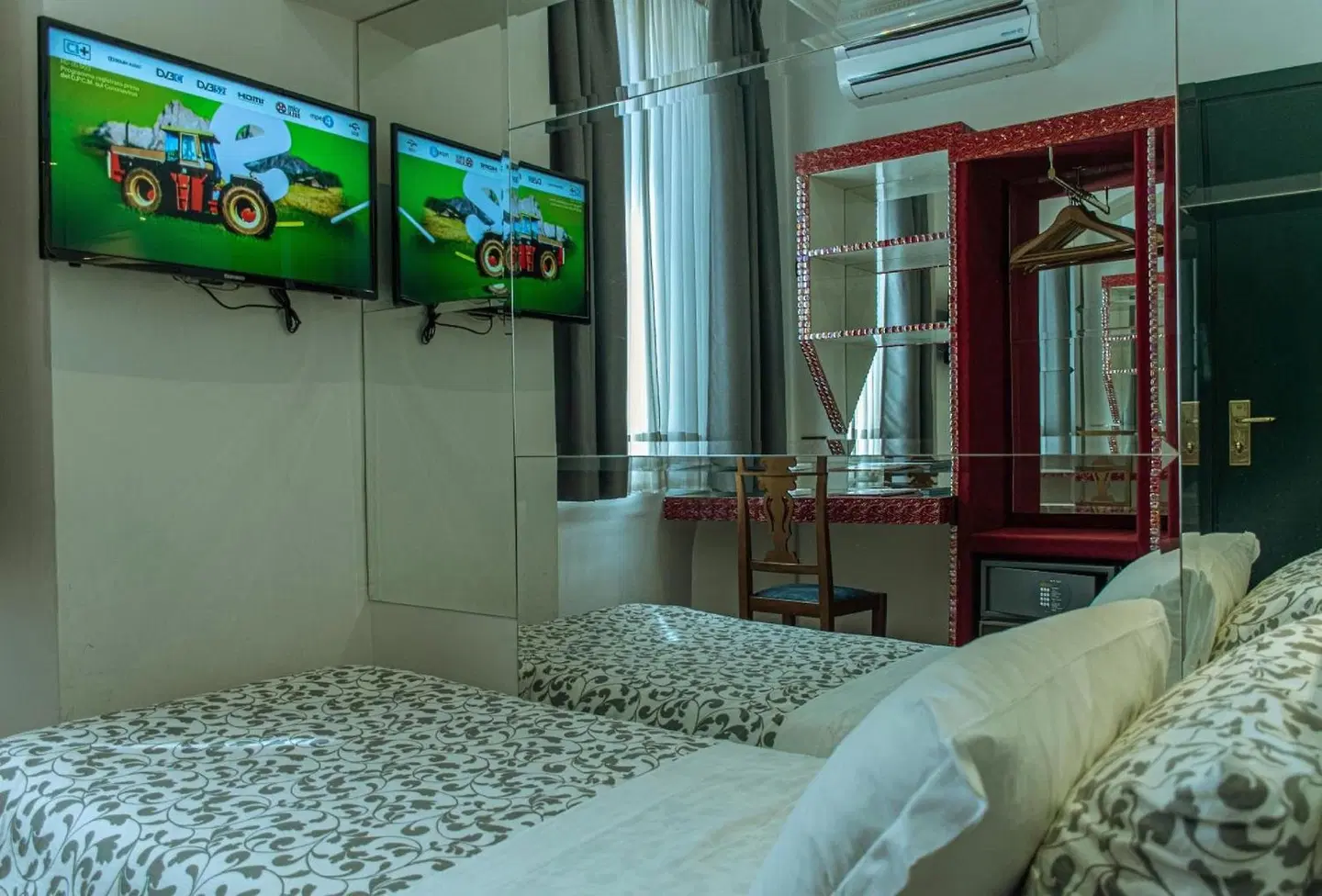 Hotel Canova ROOM_EXAMPLE